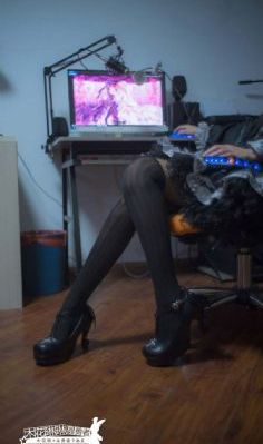 欧美贵妇艺术写真_HD神马在线观看